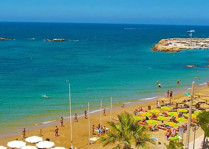 Modern Luxury Near & Old Harbor Fast Wifi Private Veranda 아파트