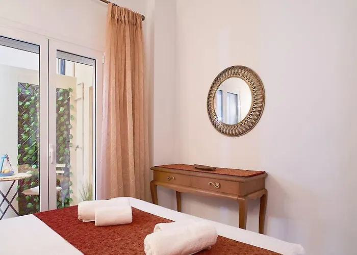 Modern Luxury Near & Old Harbor Fast Wifi Private Veranda Lejlighed *