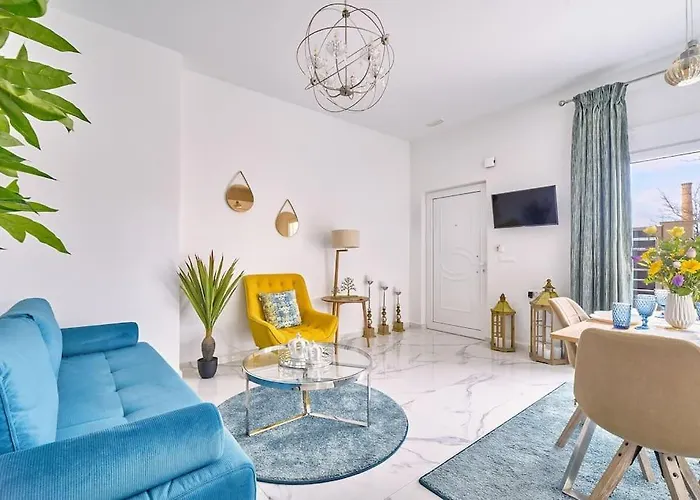 Modern Luxury Near & Old Harbor Fast Wifi Private Veranda * Chania (Crete)