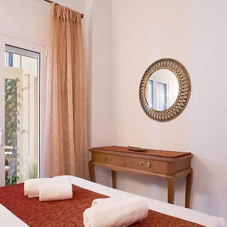 Modern Luxury Near & Old Harbor Fast Wifi Private Veranda Apartman *