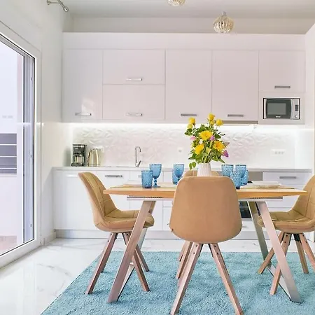 Modern Luxury Near & Old Harbor Fast Wifi Private Veranda Apartman Hriszí Aktí Haniá