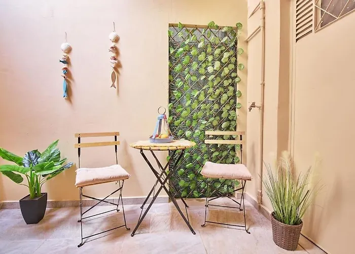 Modern Luxury Near & Old Harbor Fast Wifi Private Veranda * Chania (Crete)