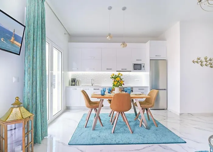 Modern Luxury Near & Old Harbor Fast Wifi Private Veranda アパート *